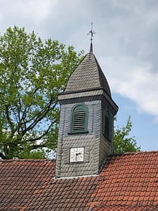 Haus Dellwig mit schönem Glockenturm