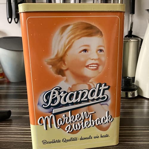 Alte Brandt Zwieback Blechdose mit Kinderporträt