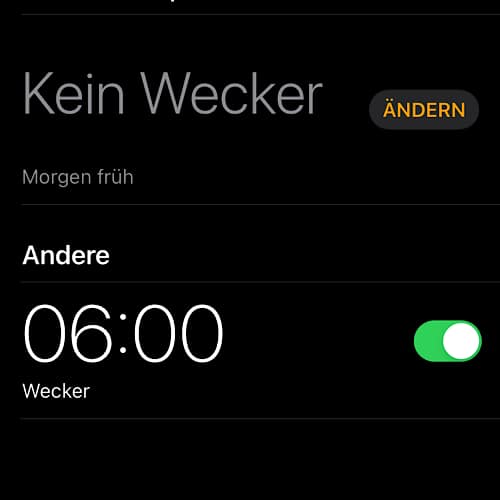 img 5476.png Screenshot von Wecker-App mit aktiviertem Alarm um 6:00