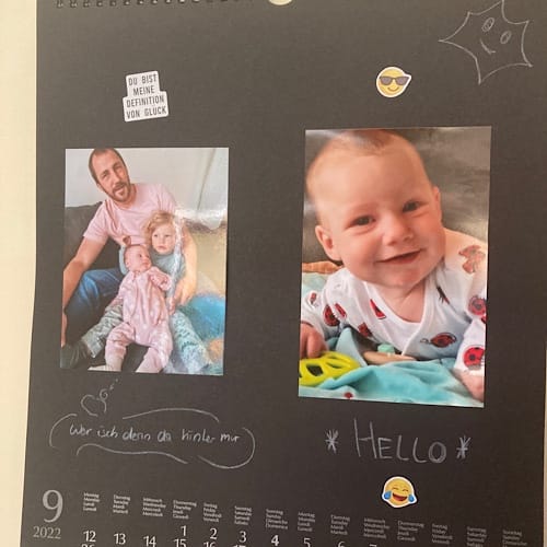 img 5489 1.jpg Familienfotos auf einem personalisierten Kalenderblatt