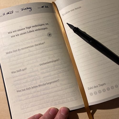 Journalbuch mit Tagesfragen zum Bearbeiten - blanko